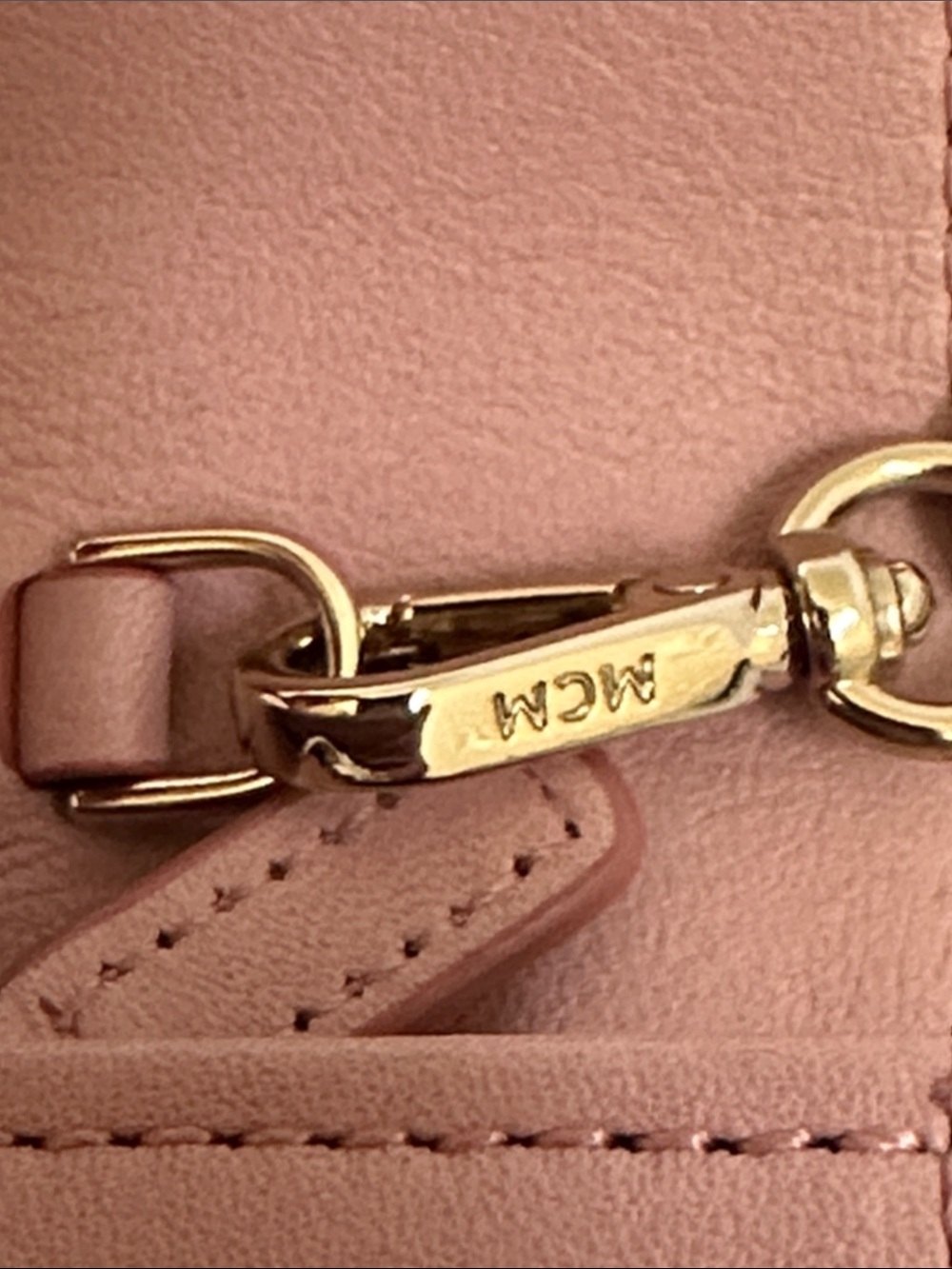 MCM Pink Logo Crossbody Bag with Gold Hardware authentic 100% - Picture 9 of 12
